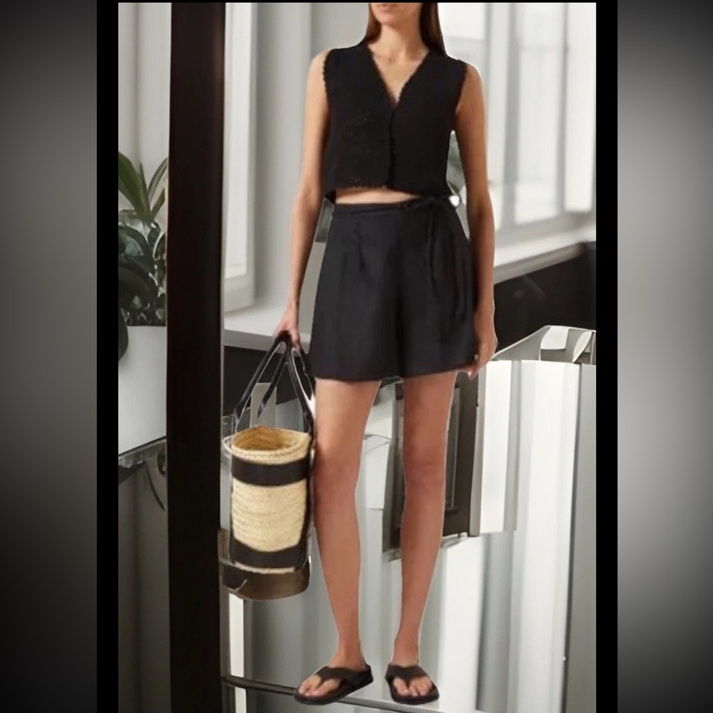 FAITHFULL THE BRAND Felica High-Waisted Silhouette Short 100% Linen Sz2 $179 NWT